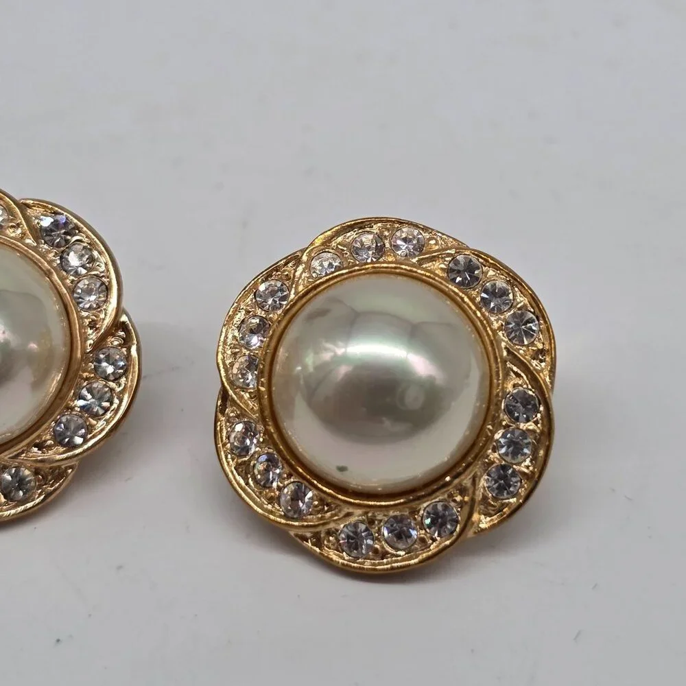 Vintage Roman Gold-Tone Faux Pearl & Crystal Clip-On Earrings 3/4" - Picture 4 of 7